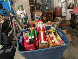lot 536 image: Lot of Collectable Nutcrackers