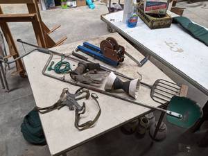 lot 632 image: Spearfishing Spear, Winch, Roller and More
