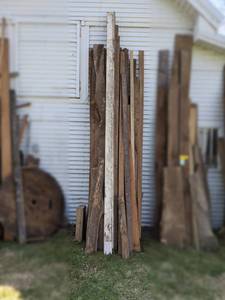 lot 570 image: Lot of Assorted Lumber