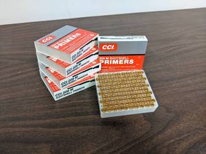 lot 28 image: (500) CCI 209M Shotgun Shell Primers - NO SHIPPING