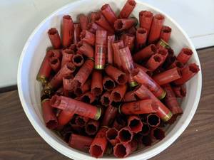 lot 67 image: 5 Gallon Bucket Winchester 12 GA  2.75 & 3 Spent Shotgun Shells