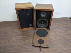 lot 93 image: (2) dlk Model 12 8 ohm Bookshelf Speakers