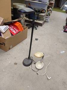lot 98 image: 2 Lamps