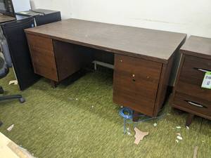 lot 105 image: Wood Office Desk