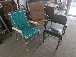 lot 113 image: Vintage Metal Padded Chair and (2) Lawn Chairs