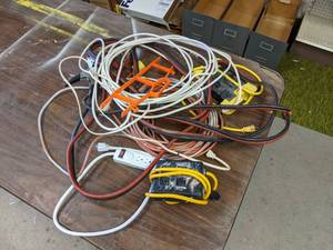 lot 163 image: Lot of Extension Cords