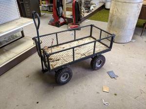lot 165 image: Garden Wagon on Pneumatic Tires