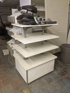 lot 201 image: 4 Tier Rolling Shelf