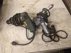 lot 212 image: SIOUX Polisher & Sander Drill Model 1011 and Black & Decker Quantum Reversible Drill