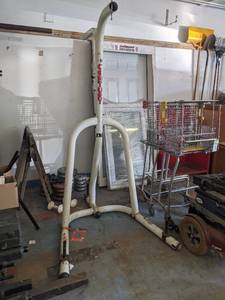 lot 225 image: Century Heavy Bag Stand
