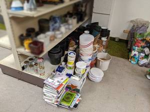 lot 146 image: (2) Shelves of Planters, Plastic Pots  and More