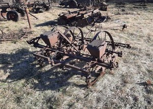 lot 222 image: Hayes Pump and Planter Co. - Horse Drawn Planter w Cast Iron Boxes
