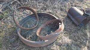 lot 228 image: Lot of 3 Wagon Wheels
