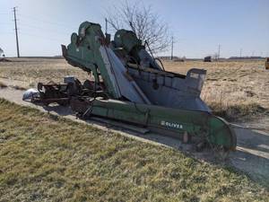 lot 27 image: Corn Picker for Oliver 77 Tractor