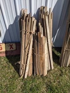 lot 46 image: Approx. 100 Lath Wood Stakes