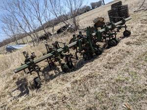 lot 58 image: OLIVER 3-Point Cultivator