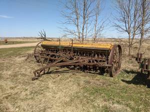 lot 200 image: OLIVER #38 Grain Drill