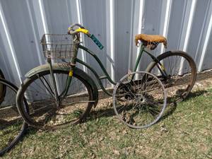 lot 127 image: Vintage 26  Bicycle  Bike