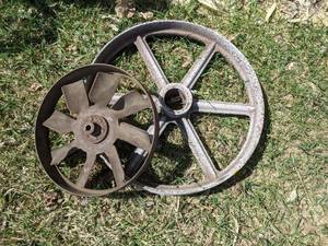 lot 128 image: Cast Iron and Steel Pulleys