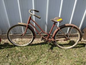 lot 130 image: Vintage 24  Bicycle  Bike