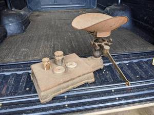 lot 136 image: Fairbanks Balance Scale