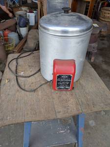 lot 149 image: Wards Home Milk Pasteurizer - Model 4819