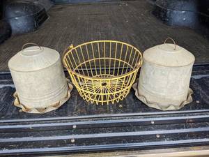 lot 156 image: Vintage Metal Egg Basket and Feeders