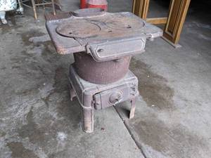 lot 150 image: Small Cast Iron Stove No. 150