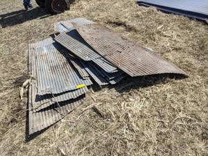 lot 75 image: Approx. 16 Corrugated Ribbed Steel Pieces