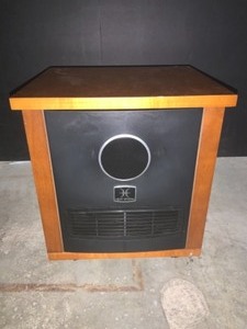 lot 19 image: HEAT STORM SMITHFIELD CLASSIC 1,500-WATT INFRARED QUARTZ PORTABLE HEATER WITH BUILT-IN0THERMOSTAT AND OVER HEAT SENSOR. SEE PICTURE