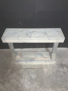 lot 31 image: DEL HUTSON DESIGNS BARB 38 IN. GRAY RECTANGLES WOOD CONSOLE TABLE WITH STORAGE. SEE PICTURES