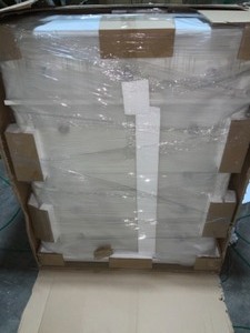lot 55 image: AMERICAN WOODCRAFTERS SEDONA 5-DRAWER ANTIQUE COBBLESTONE WHITE CHEST OF DRAWERS. SEE PICTURES