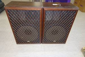 lot 106 image: Pair of Vintage Sansui SP-Z9II Tower Speakers