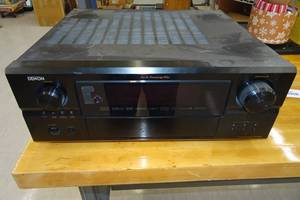 lot 104 image: Denon AVR-2807 HDMI Home Theater Receiver