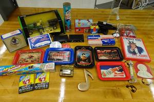 lot 197 image: Collectible Novelties - Sports Cards, Budweiser Trays