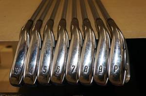 lot 2 image: Callaway Apex Pro 3-PW RH Golf Club Iron Set