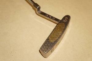 lot 16 image: Kent Hrbek Bettinardi Limited Edition Putter - #13 of 14