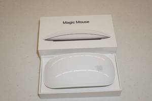 lot 110 image: Apple Magic Mouse