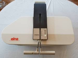 lot 31 image: Elnapress Pressing Iron