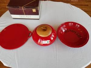 lot 32 image: Pareschi Serving Set (unused)