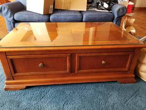 lot 16 image: Hammary Coffee Table with 2 Way Drawer