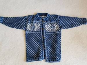 lot 13 image: Wool Nordstrikk Sweater