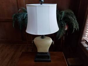 lot 122 image: Decorative Lamp