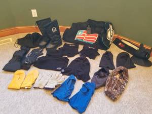 lot 68 image: Snowmobile Clothing