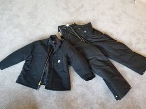 lot 71 image: Carhartt Bibs and Coat