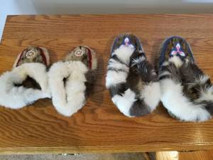 lot 91 image: Alaska Leather Mocassins