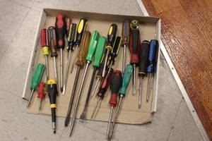 Screwdrivers Lot
