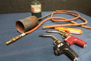 PROPANE TRIGGER TORCHES AND BLOWER