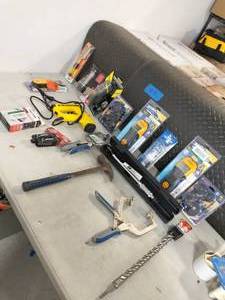 lot 47 image: LOT OF MIXED TOOLS