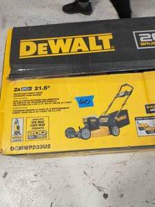 lot 60 image: DEWALT 21.5 in. 20-Volt MAX Lithium-Ion Cordless Battery Walk Behind Push Mower